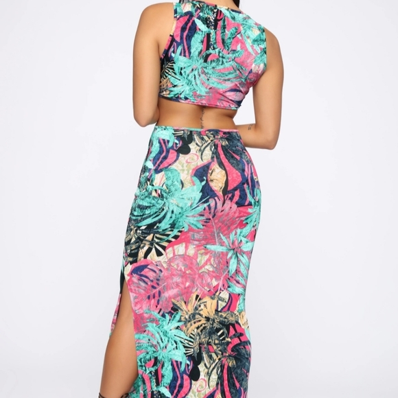 Multi-colored Maxi Dress Large Size from Fashion Nova - Picture 3 of 4